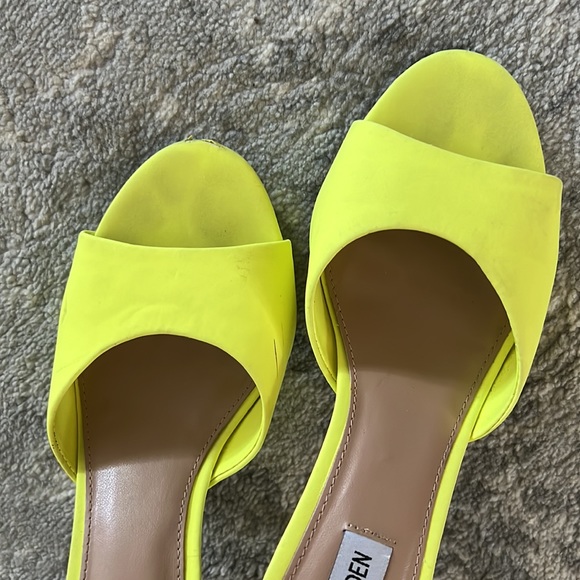 Steve Madden neon mules - Picture 4 of 7